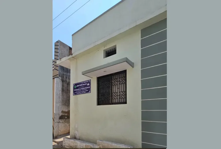 madrasa-e-ayesha-niswaan