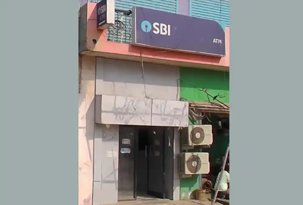 SBI-ATM-AmburRoad